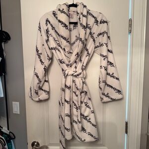 Victorias Secret Plus White Robe with Black Script